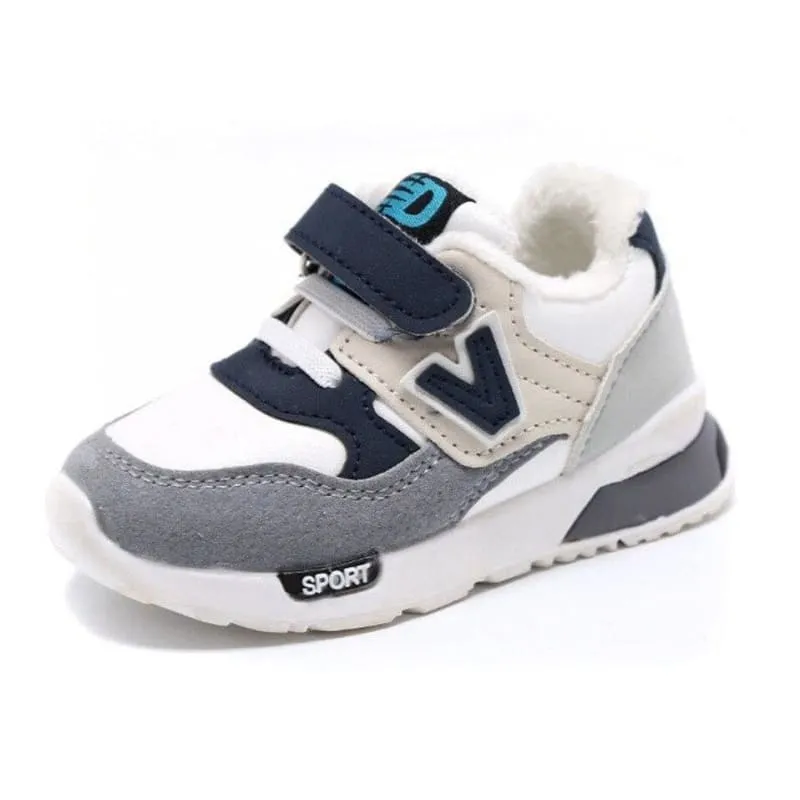 Soft And breathable children's sports shoes